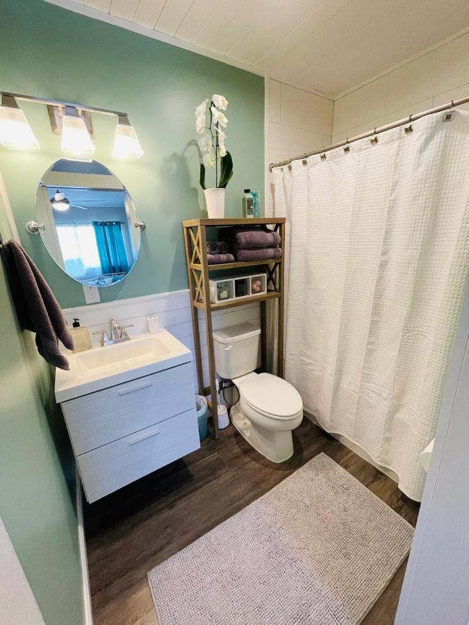 Coastal Chic Suite With Kitchenette And Private Entrance سانت بطرسبرج المظهر الخارجي الصورة